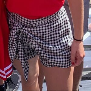 Abercrombie and Fitch Checkered Wrap Skort - XXS